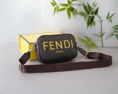 フェンディバッグ FENDI 2024新作  クロスボディショルダーバッグ