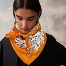 エルメスマフラー HERMES 2024新作 シルクスクエアスカーフ
