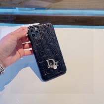 ディオールiPhoneケース DIOR 2024新作 エンボス加工のスマホケース