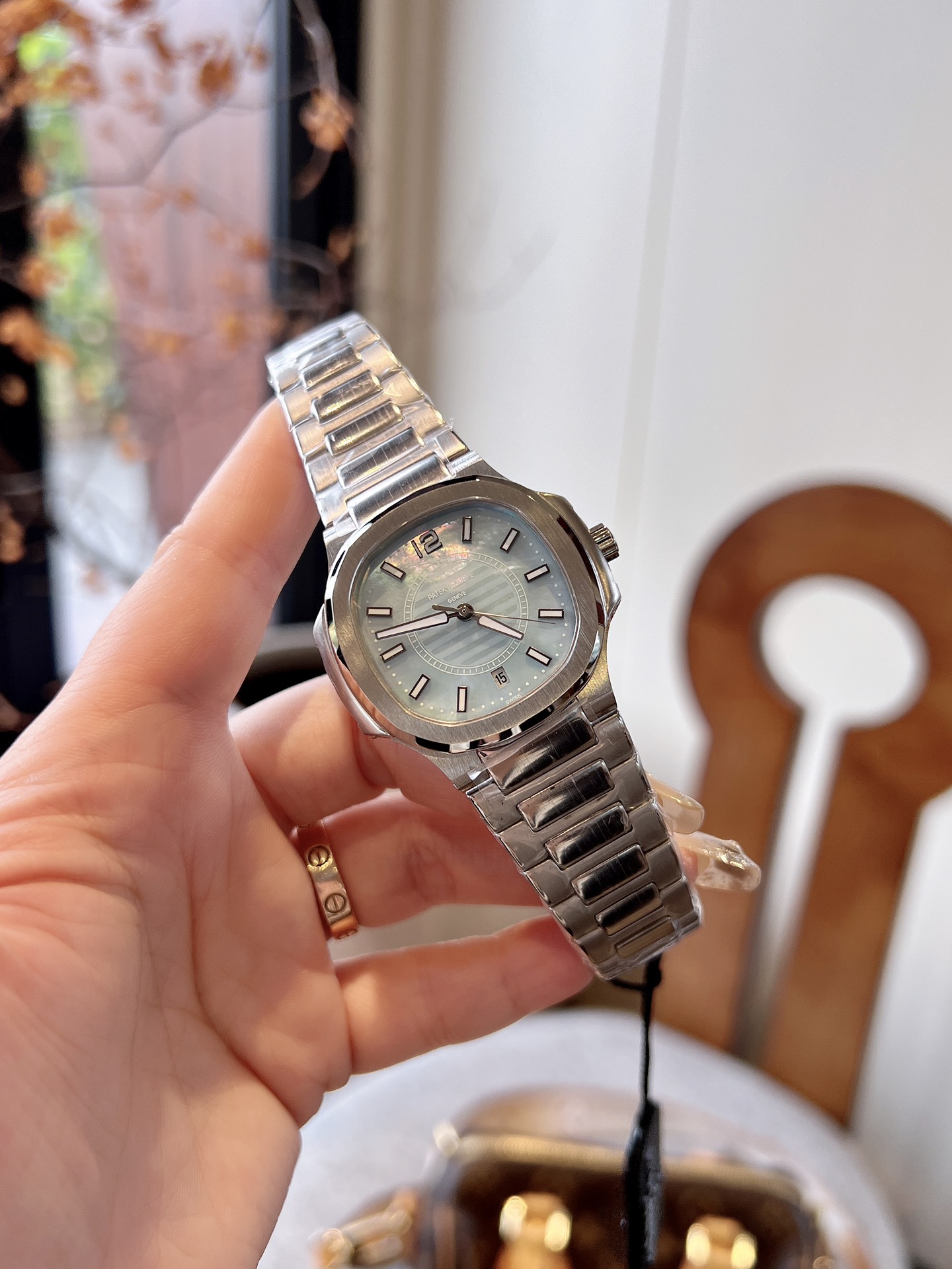 パテックフィリップ時計 PATEK PHILIPPE 2024新作 7118シリーズ クォーツ時計