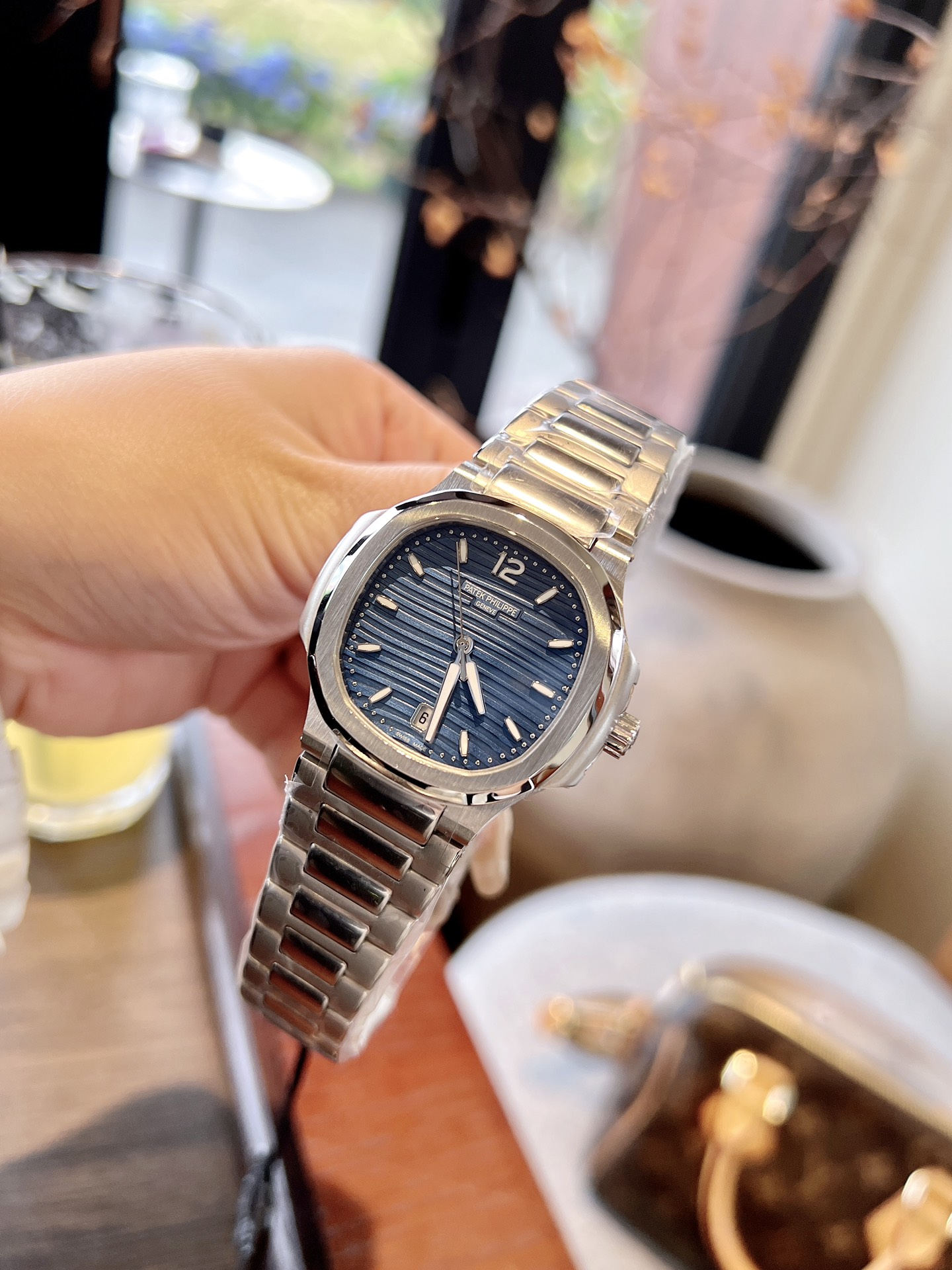 パテックフィリップ時計 PATEK PHILIPPE 2024新作 7118シリーズ クォーツ時計