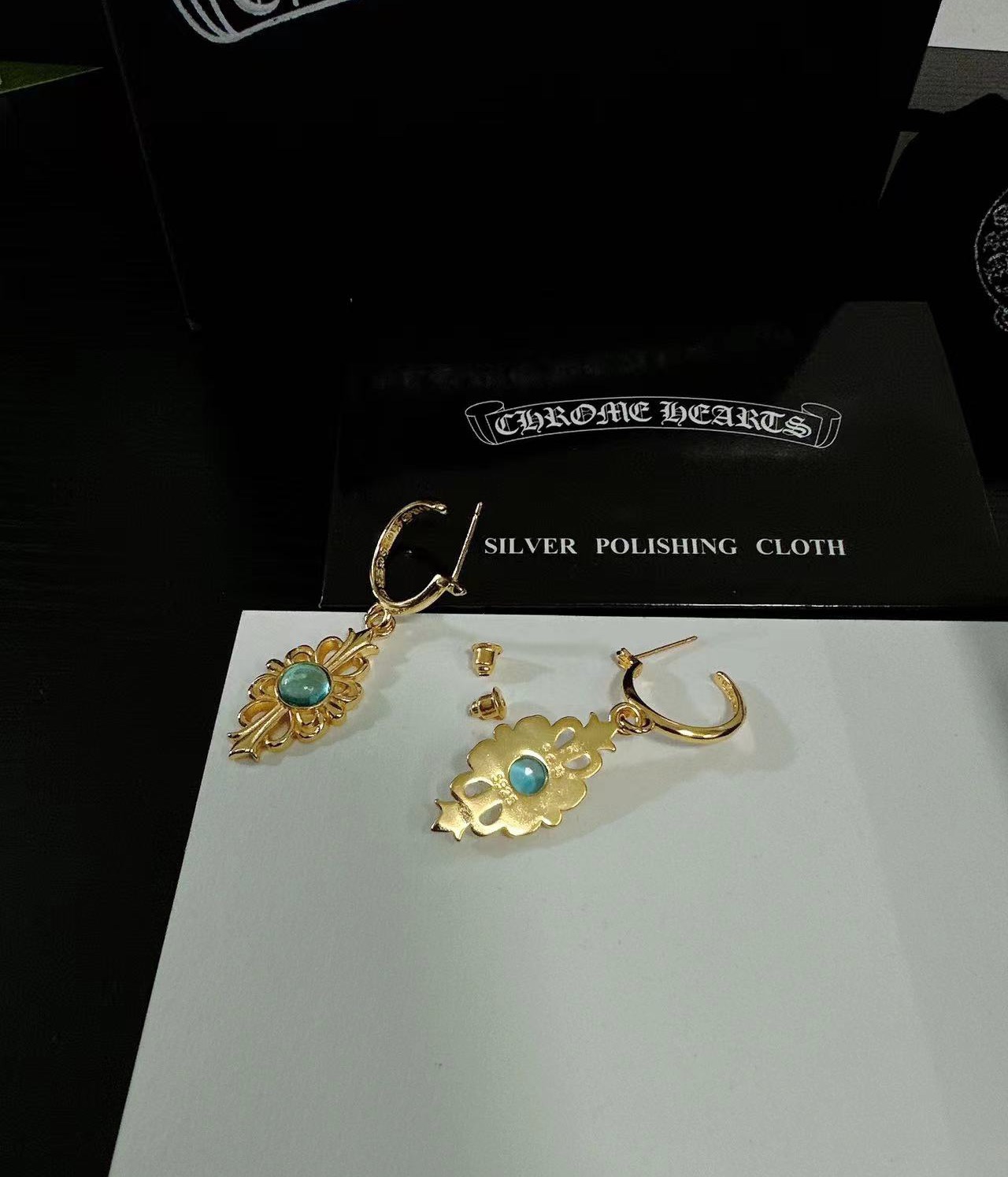 クロムハーツピアス CHROME HEARTS 2024新作 ピアス