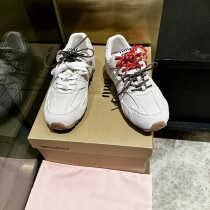 ミュウミュウ靴 Miu Miu 2024新作 共同ブランドのスニーカー