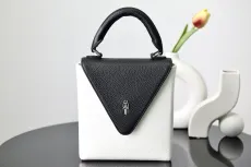 クロムハーツバッグ CHROME HEARTS  2024新作 クラッチバッグ/ハンドバッグ