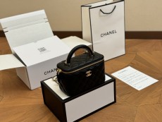 シャネルバッグ CHANEL 2024新作 スーツケースバッグ