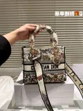 ディオールバッグ DIOR 2024新作 ダイアナ妃のバッグ