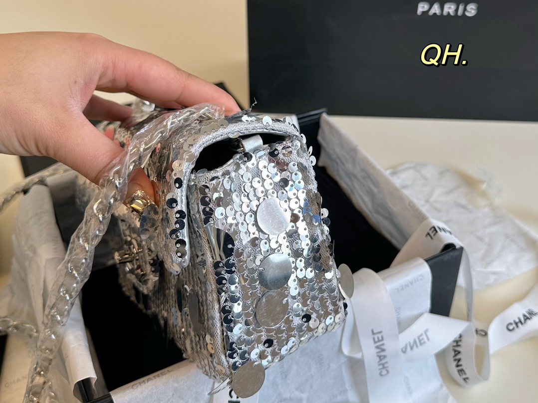シャネルバッグ CHANEL 2024新作 ショルダーバッグ