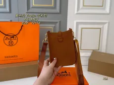 エルメスバッグ HERMES 2024新作 ミニエブリン携帯電話バッグ