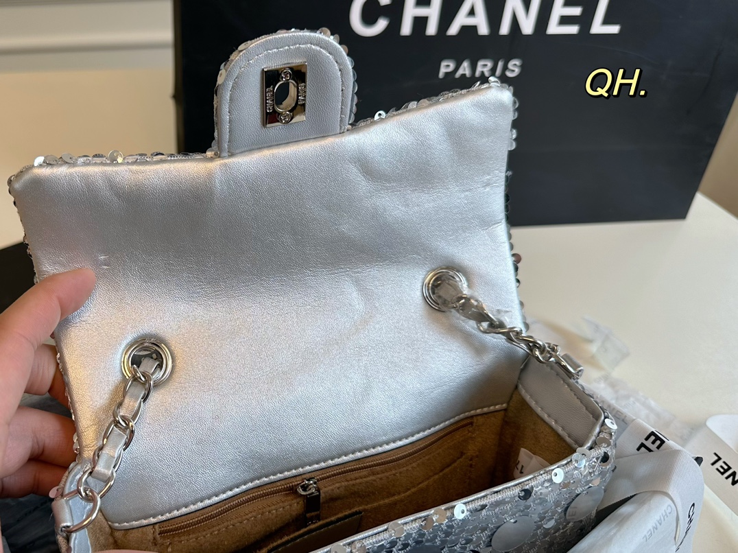 シャネルバッグ CHANEL 2024新作 ショルダーバッグ