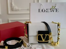 ヴァレンティノバッグ Valentino 2024新作 チェーンクロスボディバッグ