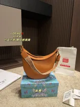 ロエベバッグ LOEWE 2024新作 三日月型バッグ