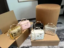シャネルバッグ CHANEL 2024新作 フラワーハンドルバッグ