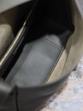 サンローランバッグ Yves Saint Laurent 2024新作 脇の下のバッグ