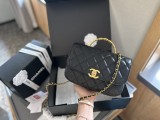 シャネルバッグ CHANEL 2024新作 ダイヤモンドハンドルバッグ