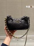 シャネルバッグ CHANEL 2024新作 三日月型バッグ