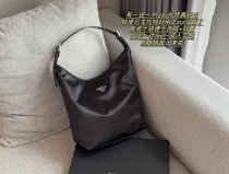 プラダバッグ PRADA 2024新作 中古の脇袋