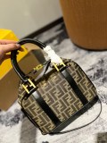 フェンディバッグ FENDI 2024新作 ボストンランチボックスパッケージ