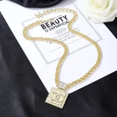 シャネルネックレス CHANEL 2024新作 ダブルCネックレス