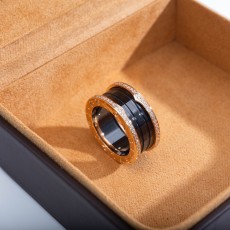 ブルガリ指輪 BVLGARI 2024新作 セラミックダイヤモンドリング