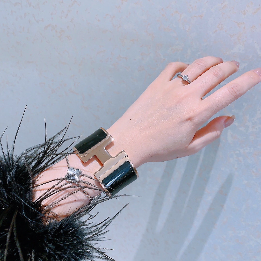 エルメスブレスレット HERMES 2024新作 ブレスレット