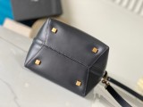 サンローランバッグ Yves Saint Laurent 2024新作 高品質 LE 37 バケットバッグ 749036