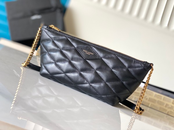 サンローランバッグ Yves Saint Laurent 2024新作 高品質 シープスキン スモール脇バッグ 755979