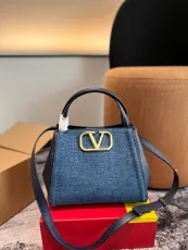 ヴァレンティノバッグ VALENTINO  2024新作 デニムハンドヘルドクロスボディバッグ