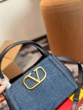 ヴァレンティノバッグ VALENTINO  2024新作 デニムハンドヘルドクロスボディバッグ