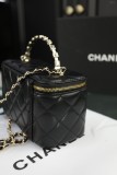シャネルバッグ CHANEL  2024新作 ラインストーンハンドルボックスバッグ