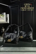 バレンシアガバッグ BALENCIAGA  2024新作 脇の下のバッグ