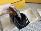 フェンディバッグ FENDI  2024新作 最初のバッグ
