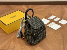 フェンディバッグ FENDI  2024新作 ショルダー老眼ランドセル