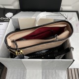 シャネルバッグCHANEL 2024新作 ホーボーバッグ