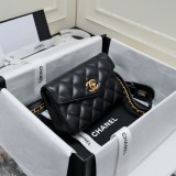 シャネルバッグCHANEL 2024新作 ファニーパック