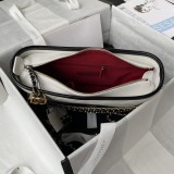 シャネルバッグCHANEL 2024新作 ホーボーバッグ