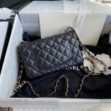 シャネルバッグCHANEL 2024新作 ファッティーファング CFバッグ