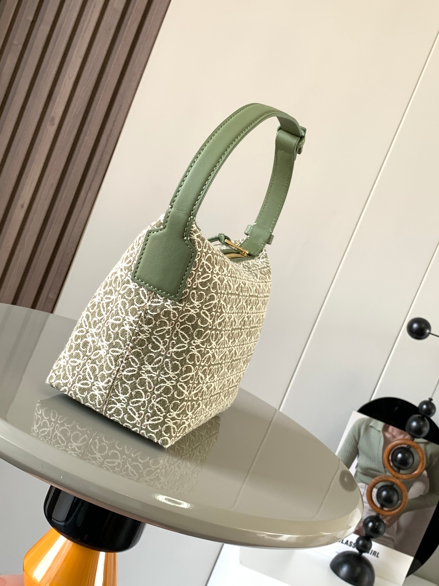 ロエベバッグ LOEWE 2024新作高品質 キュービ ハンドバッグ S