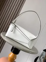 ロエベバッグ LOEWE 2024新作高品質 パズルホーボーカウレザーショルダーバッグ