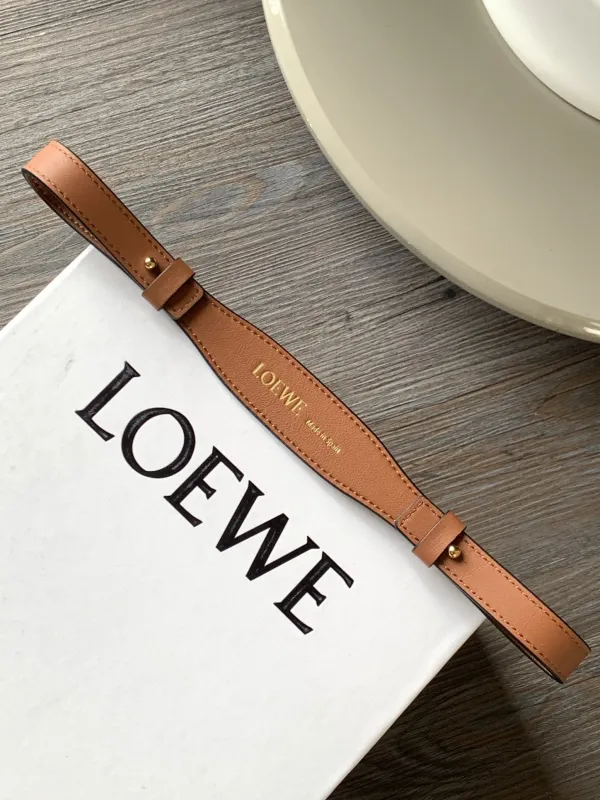 ロエベバッグ LOEWE 2024新作高品質 クラシックな牛革のショートショルダーストラップ