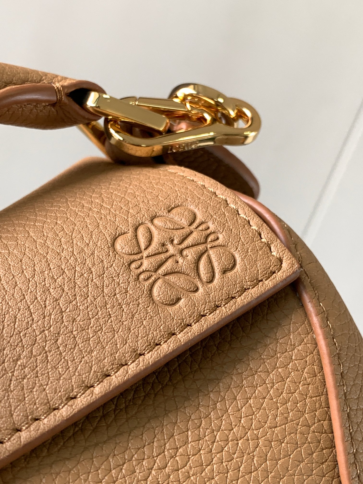 ロエベバッグ LOEWE 2024新作高品質 18CM パズルハンドバッグ