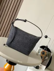 ロエベバッグ LOEWE 2024新作高品質 キュービ ハンドバッグ S