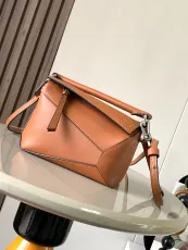 ロエベバッグ LOEWE 2024新作高品質 18CM パズルハンドバッグ