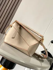 ロエベバッグ LOEWE 2024新作高品質 18CM パズルハンドバッグ