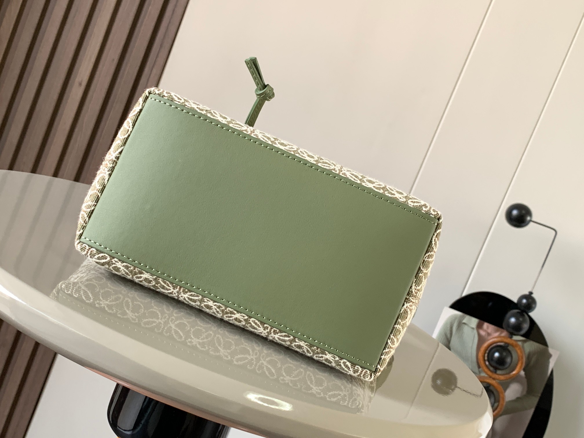 ロエベバッグ LOEWE 2024新作高品質 キュービ ハンドバッグ S