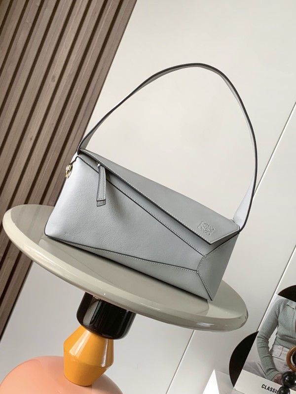 ロエベバッグ LOEWE 2024新作高品質 パズルホーボーカウレザーショルダーバッグ