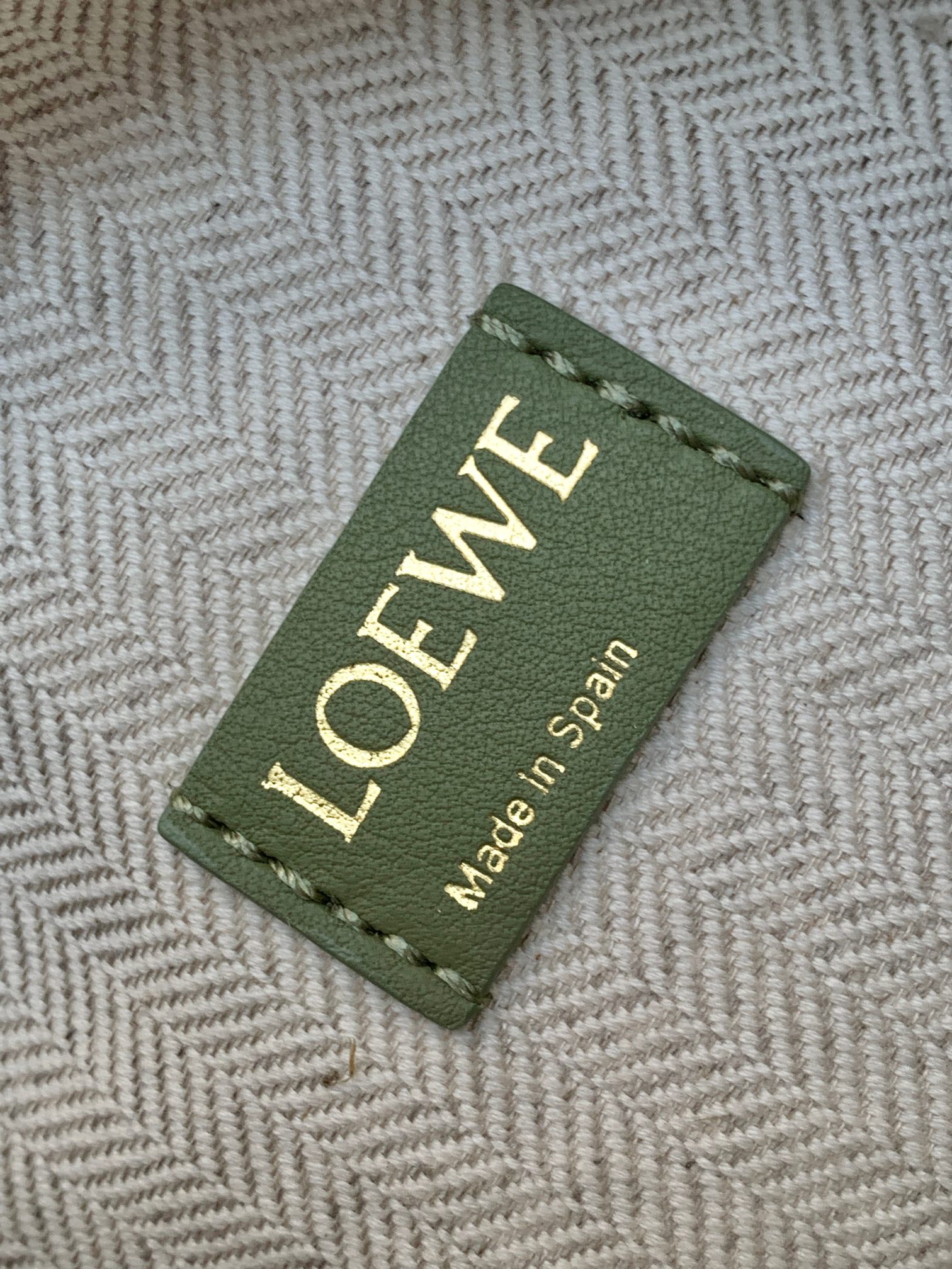 ロエベバッグ LOEWE 2024新作高品質 キュービ ハンドバッグ S