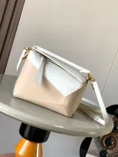 ロエベバッグ LOEWE 2024新作高品質 18CM パズルハンドバッグ