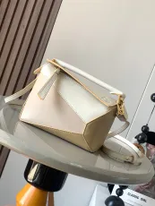ロエベバッグ LOEWE 2024新作高品質 18CM パズルハンドバッグ