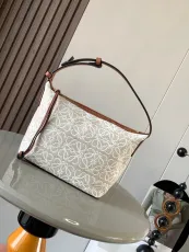 ロエベバッグ LOEWE 2024新作高品質 キュービ ハンドバッグ S