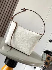 ロエベバッグ LOEWE 2024新作高品質 キュービ ハンドバッグ S